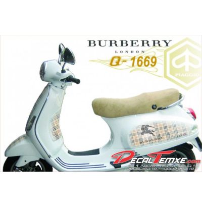 Tem Vespa Burberry 1669