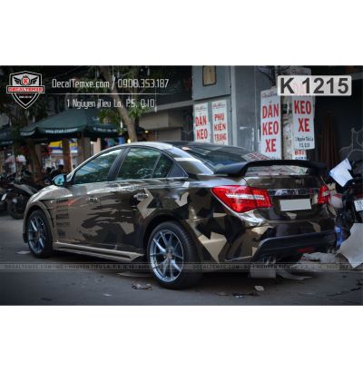 Tem Cruze họa tiết ngẫu hứng 