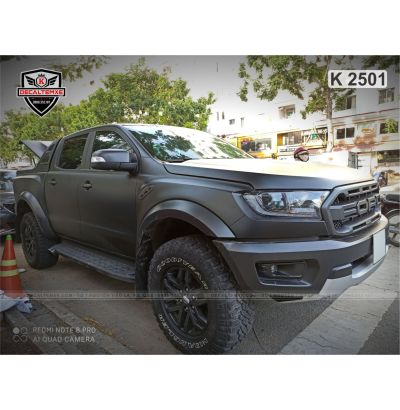 Ford Raptor wrap đen mờ