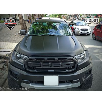 Ford Raptor wrap đen mờ