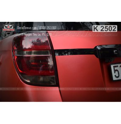 Chevrolet Captiva wrap đỏ nhôm xước