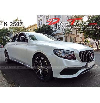 Mercedes E250 wrap trắng ngọc trai mờ