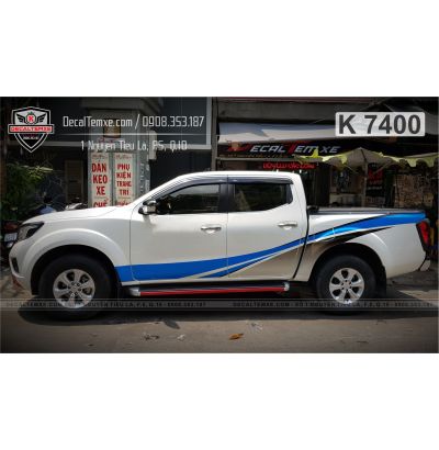 Tem Navara sọc xanh xám